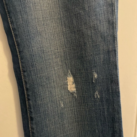American Eagle Distressed Favorite Boyfriend Jean Medium Wash Size 6 - Picture 6 of 16